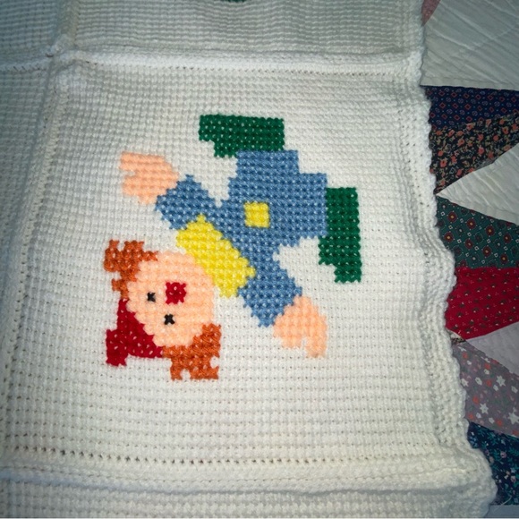 VINTAGE - CLOWN - HAND-CROCHETED - BABY BLANKET - CRIB WALL HANGING - Sweet - Picture 7 of 15